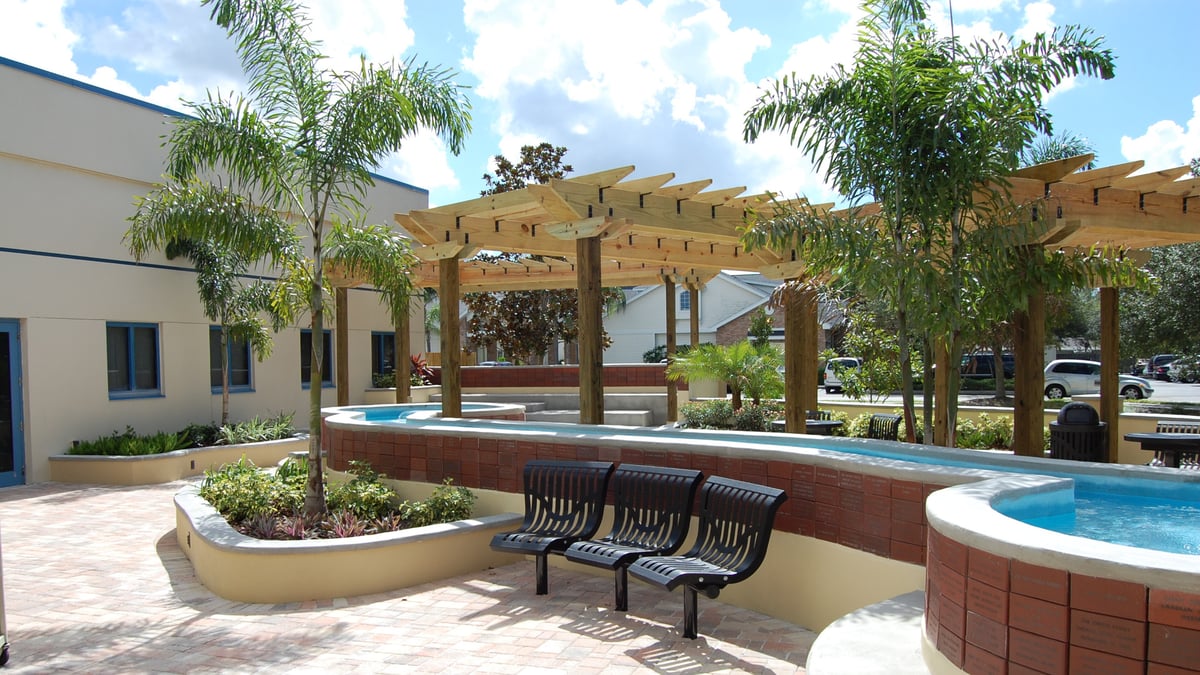 Municipal - Library Reading Garden - 1920 x 1080